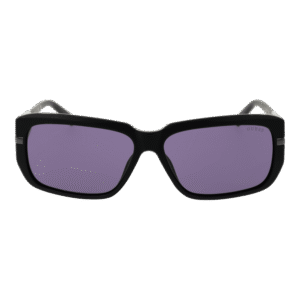 Guess Sonnenbrille GU00090 6002Y – Frontansicht mit Kunststoff Rahmen und Lila Gläsern
