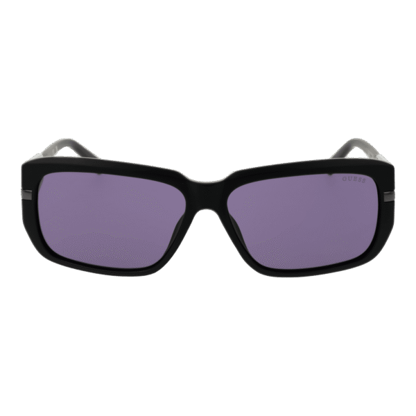 Guess Sonnenbrille GU00090 6002Y – Frontansicht mit Kunststoff Rahmen und Lila Gläsern