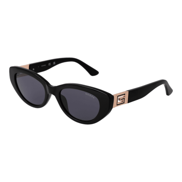 Guess Oval Sonnenbrille GU7849 5101A in Schwarz – 45° Seitenansicht