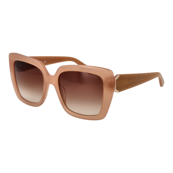 Guess Quadrat Sonnenbrille GU7889 5357F in Beige – 45° Seitenansicht
