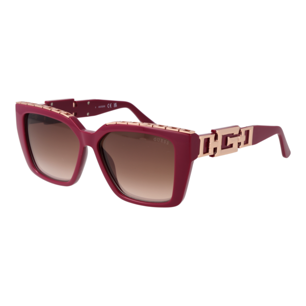 Guess Quadrat Sonnenbrille GU7915 5569G in Lila – 45° Seitenansicht