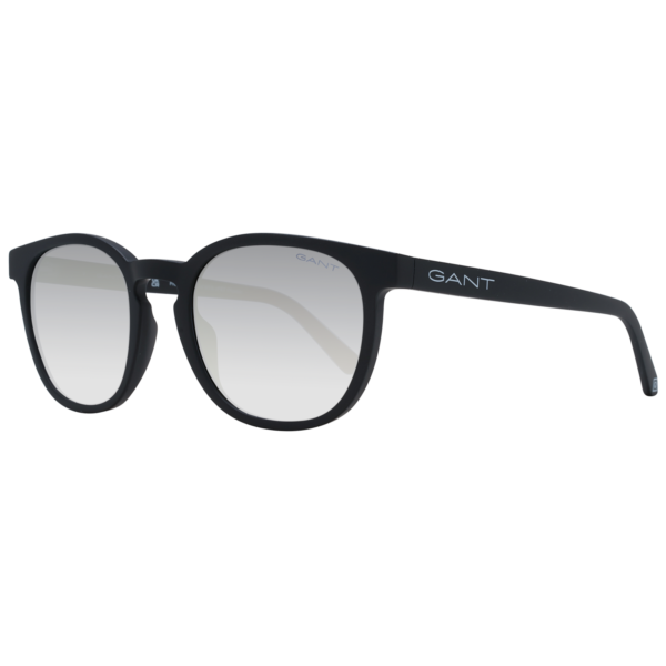 Gant Sonnenbrille GA7203 5302B – 45° Seitenansicht Gant Rund Sonnenbrille GA7203 5302B in Schwarz – 45° Seitenansicht