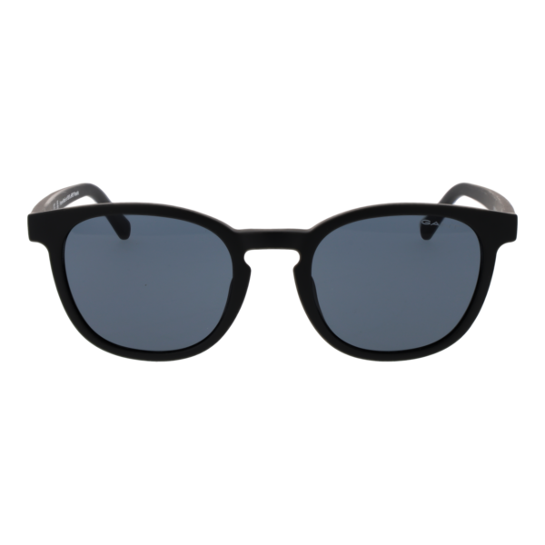 Gant Sonnenbrille GA7203 5302A – Frontansicht mit Kunststoff Rahmen und Grau Gläsern