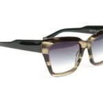 Bulget  Sonnenbrille BG9253 55E02 in Grün – 45° Seitenansicht