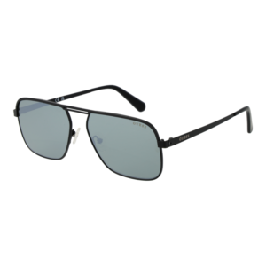 Guess Quadrat Sonnenbrille GU6939 5802Q in Schwarz – 45° Seitenansicht