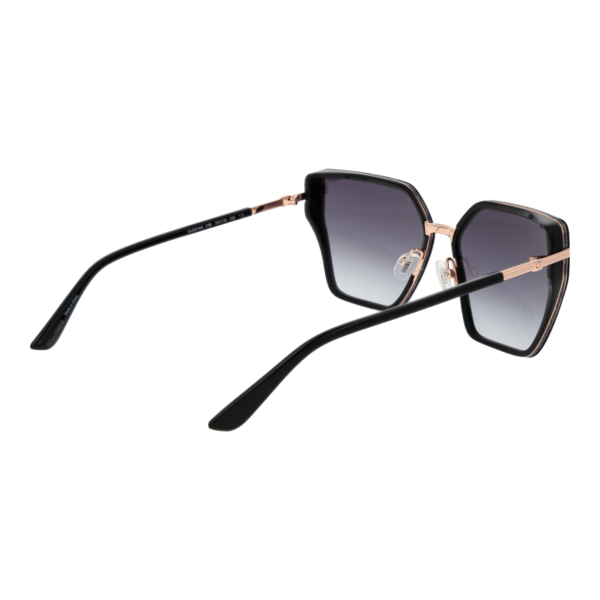 Rückansicht der Guess Sonnenbrille GU00146 5901B – Kunststoff Rahmen