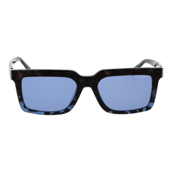 Guess Sonnenbrille GU00213 5592V – Frontansicht mit Azetat Rahmen und Blau Gläsern