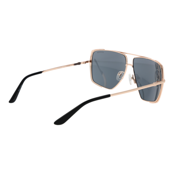 Rückansicht der Guess Sonnenbrille GU00220 6202A – Metall Rahmen
