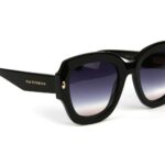 Ana Hickmann Sonnenbrille AH9380 52A01 in Schwarz – 45° Seitenansicht