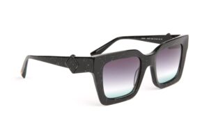 Ana Hickmann Sonnenbrille HI9213 51G22 in Schwarz – 45° Seitenansicht