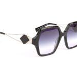 Ana Hickmann Quadrat Sonnenbrille HI9219 53A01 in Schwarz – 45° Seitenansicht