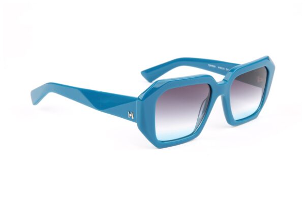 Ana Hickmann Sonnenbrille HI9230 52D01 – 45° Seitenansicht Ana Hickmann Sonnenbrille HI9230 52D01 in Blau – 45° Seitenansicht