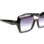 Ana Hickmann Sonnenbrille AH9417 56A01 in Schwarz – 45° Seitenansicht