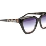 Ana Hickmann Sonnenbrille AH9430 55A01 in Schwarz – 45° Seitenansicht