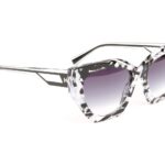 Ana Hickmann Sonnenbrille HI9221 53G21 in Schwarz – 45° Seitenansicht