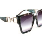 Ana Hickmann Quadrat Sonnenbrille AH9450 56G21 in Blau – 45° Seitenansicht