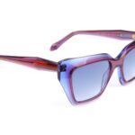 Ana Hickmann Quadrat Sonnenbrille AH9455 53H02 in Blau – 45° Seitenansicht