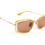 Ana Hickmann Sonnenbrille AH3322 54T01 in Gelb – 45° Seitenansicht