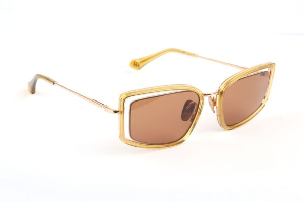 Ana Hickmann Sonnenbrille AH3322 54T01 in Gelb – 45° Seitenansicht