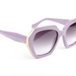 Ana Hickmann Sonnenbrille AH9463 55D02 in Lila – 45° Seitenansicht