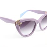Ana Hickmann Schmetterling Sonnenbrille AH9469 54D01 in Lila – 45° Seitenansicht