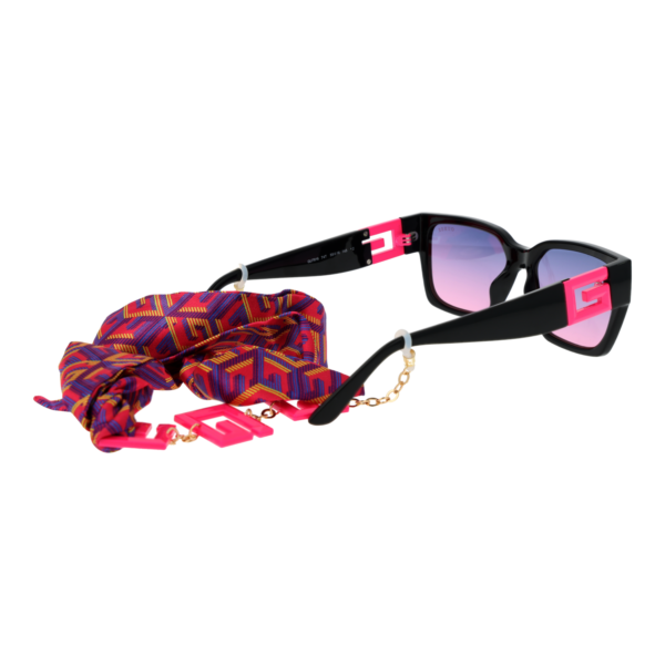Rückansicht der Guess Sonnenbrille GU7916 5574T – Kunststoff Rahmen
