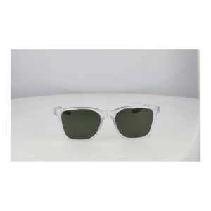 Nike Sonnenbrille CW4672 54913 – Frontansicht mit Kunststoff Rahmen und Grün Gläsern