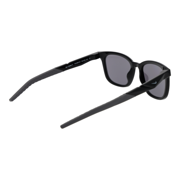 Rückansicht der Nike Sonnenbrille FB9733 52010 – Kunststoff Rahmen