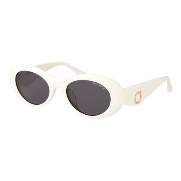 Trussardi Sonnenbrille TSW9094 53D01 – 45° Seitenansicht Trussardi Oval Sonnenbrille TSW9094 53D01 in Weiß – 45° Seitenansicht
