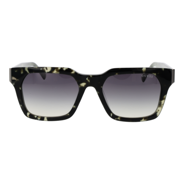Guess Sonnenbrille GU00172 5398P – Frontansicht mit Kunststoff Rahmen und Grün Gläsern