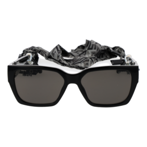 Guess Sonnenbrille GU7916 5501A – Frontansicht mit Kunststoff Rahmen und Grau Gläsern