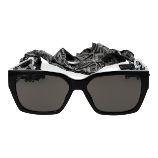 Guess Sonnenbrille GU7916 5501A – Frontansicht mit Kunststoff Rahmen und Grau Gläsern