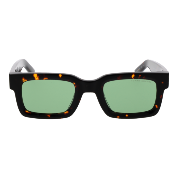 Tommy Hilfiger Sonnenbrille TH 2368/S 49086QT – Frontansicht mit Azetat Rahmen und Grün Gläsern