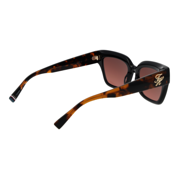 Rückansicht der Tommy Hilfiger Sonnenbrille TH 2402/S 53807M2 – Eco Azetat & Azetat Rahmen