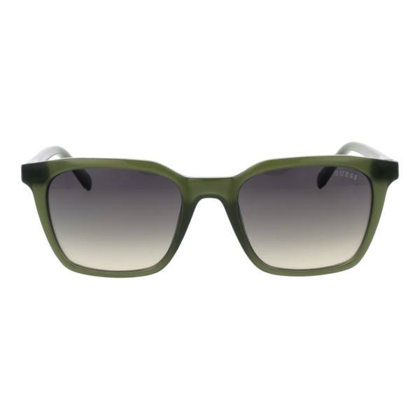 Guess Sonnenbrille GU00170 5396P – Frontansicht mit Kunststoff Rahmen und Grün Gläsern